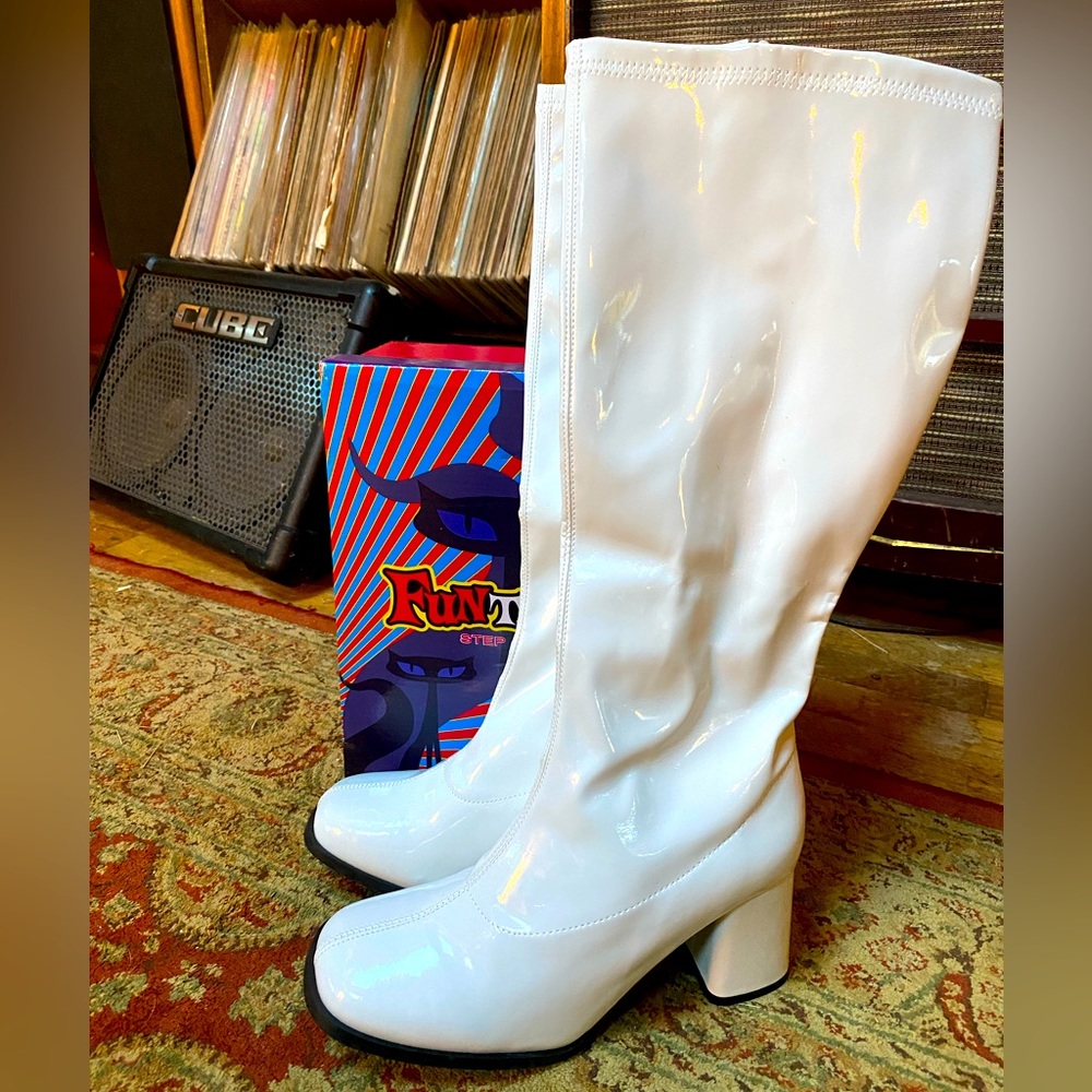 Funtasma white patent Gogo boots. Womens size 10 wide.